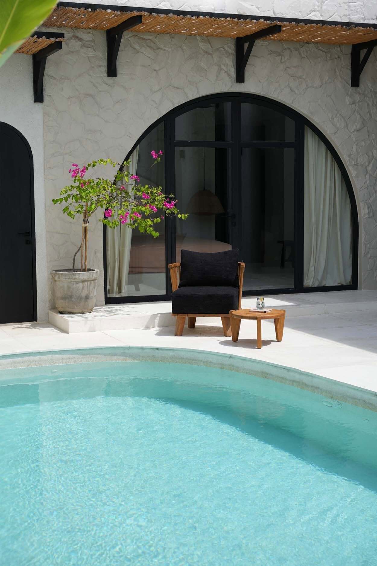 The Malawi One Seater - Natural Black image 3